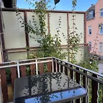 2-schlafzimmer-wohnung Mit Parkplatz-balkon-kueche- Garten, Nahe Dus Airport, Messe Appartamento *