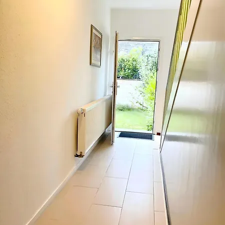 2-schlafzimmer-wohnung Mit Parkplatz-balkon-kueche- Garten, Nahe Dus Airport, Messe Duisburg
