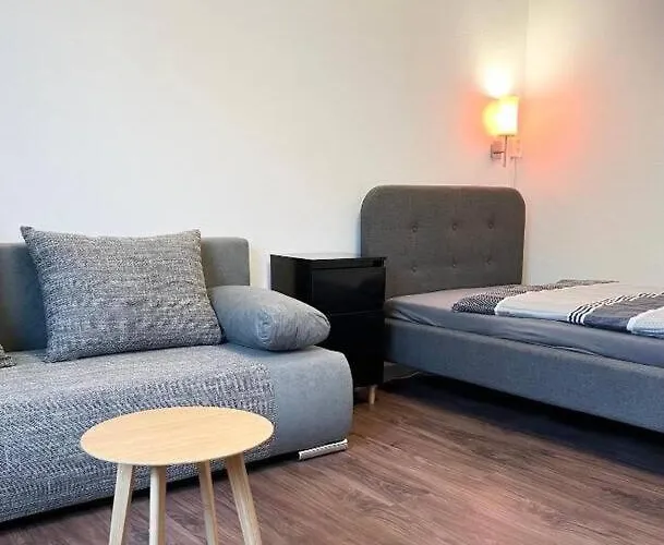 2-schlafzimmer-wohnung Mit Parkplatz-balkon-kueche- Garten, Nahe Dus Airport, Messe Lejlighed