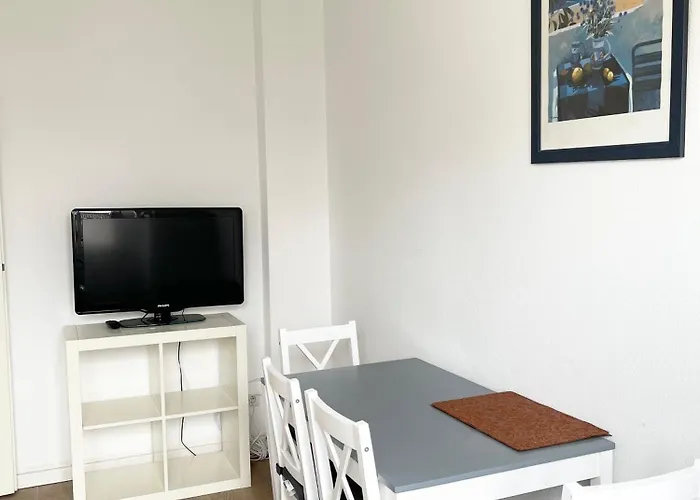 2-schlafzimmer-wohnung Mit Parkplatz-balkon-kueche- Garten, Nahe Dus Airport, Messe * Duisburg