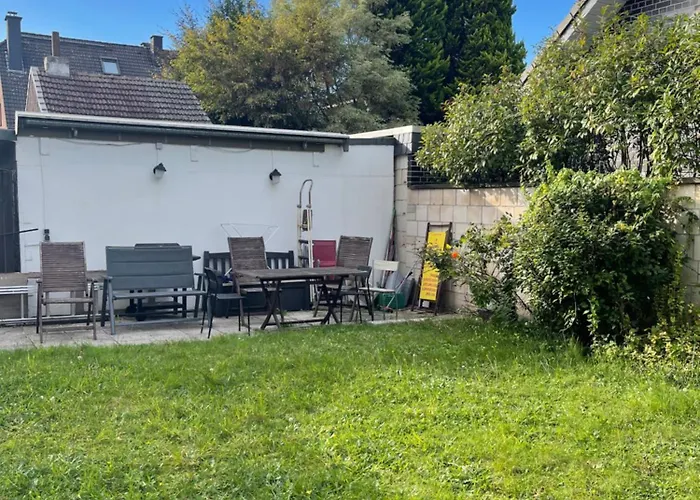 2-schlafzimmer-wohnung Mit Parkplatz-balkon-kueche- Garten, Nahe Dus Airport, Messe Lejlighed